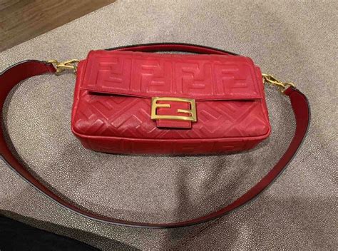 borsa fendi 1979 rossa fatta a busta